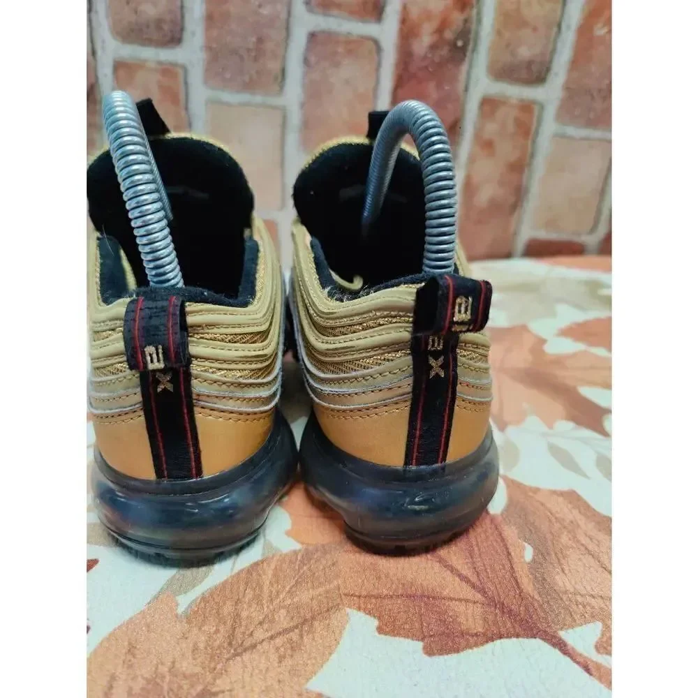 Nike Air Vapormax 97 GS Metallic Gold Size 4Y Women's Running Shoes Size 5.5